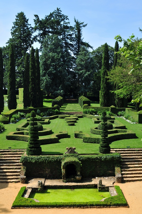 Photo:  French garden at Eyrignac 